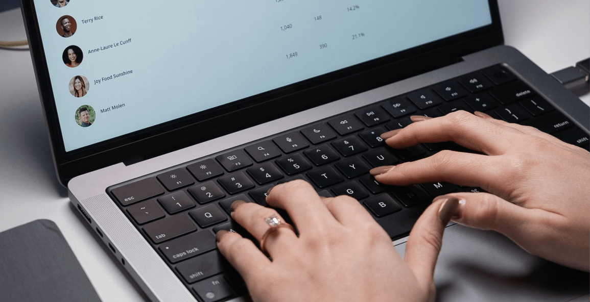 Processing email as fast as chats with Umnico Inbox